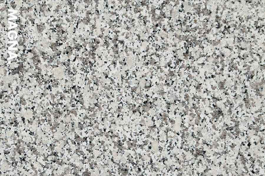 Granit Bianco Sardo hellgrau mit schwarzen Körnern
