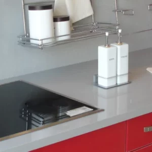 Anwendungsbeispiel mit Compac Ceniza, hellgrau wie Asche