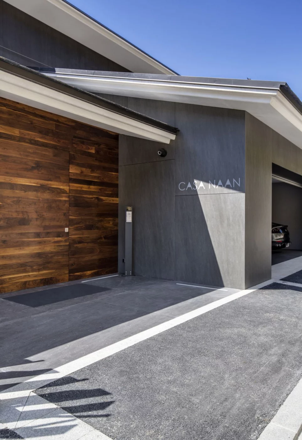 Neolith Basalt Grey, Anwendungsbeispiel mit Keramik grau in Basaltoptik