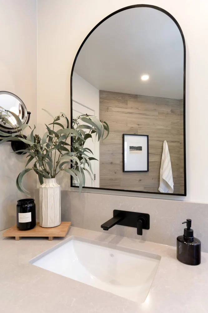 Anwendungsbeispiel mit Technistone Noble Ivory White, Quarzkomposit elfenbein